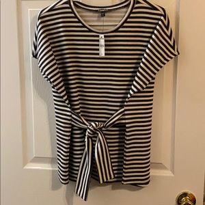 Express pullover top with tie in the front
